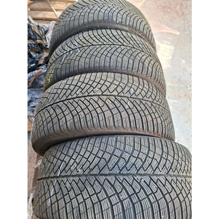 235/40/19 BRIDGESTONE 96V