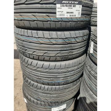 225/45/19 NITTO 96Y