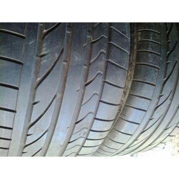 285/40 R19  BRIDGESTONE 103Y