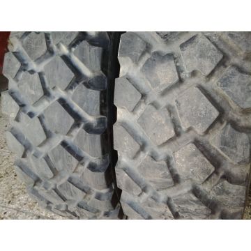 12.5R20 DUNLOP PER PALA