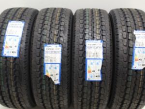 225/75/15 C TOYO 110Q