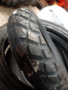 130/90/10 MICHELIN 61T
