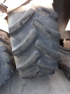 650/65/38  PIRELLI 