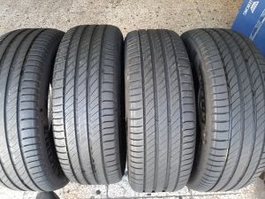 205/60/16 MICHELIN 92V