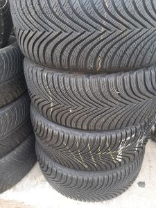235/50/18 MICHELIN 101V