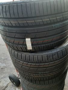 295/30/19 100Y TOYO