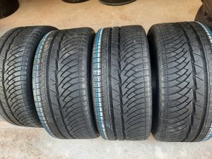 225/35/19 MICHELIN  