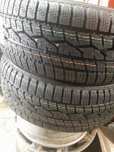 235/45/20 100W TOYO