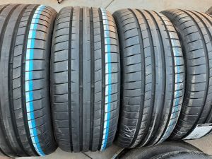 225/45/19  HANKOOK 96W