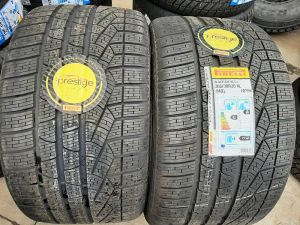 305/30/20 PIRELLI 103W
