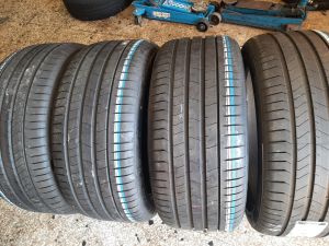  325/30/23 PIRELLI 109Y