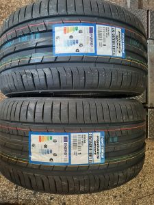 275/35/18 TOYO 99Y