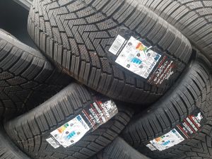 255/35/19 ARIVO 96V