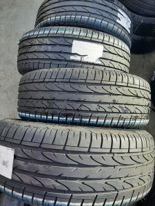 215/65/17  BRIDGESTONE 99V