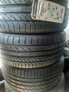 235/40/19  CONTINENTAL 92V