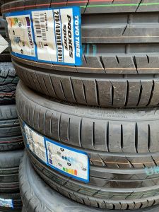 275/40/18 TOYO 99Y