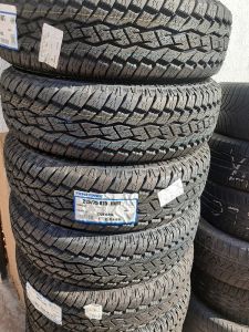 215/75/15 TOYO 100T