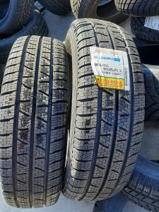 215/75/16C  PIRELLI 116/114R