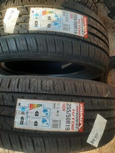 255/50/19 ROADX 103V