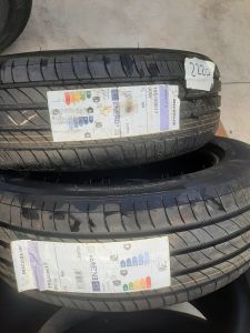 195/60/17 MICHELIN 90W