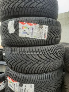 225/50/17   KLEBER 94H