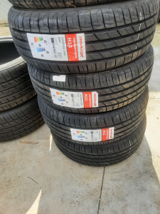 235/60/16  ROAD X 100V