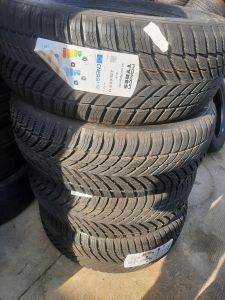 235/60/17 NOKIAN 102V