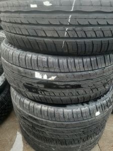255/55/19 CEAT