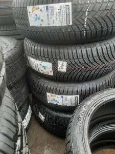 215/60/17 BRIDGESTONE 100V