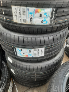 235/45/17 DUNLOP 97Y