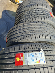 255/55/19 MOMO 111W