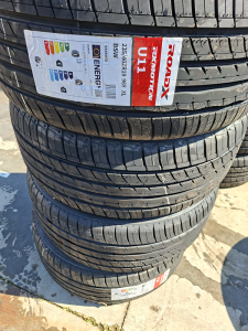 235/40/19 ROAD X  96Y