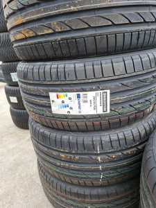 245/40/20 BRIDGESTONE 99W