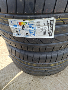 285/40/19   BRIDGESTONE 103Y