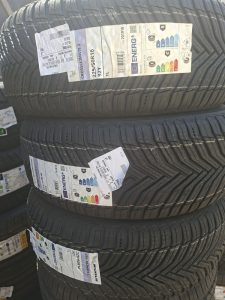 225/50/16 MICHELIN 92Y