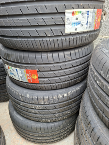 235/45/17 MOMO 97Y