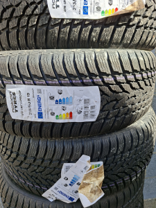 215/50/19 NOKIAN 93V