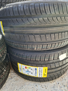 255/40/18 AUSTONE 99W