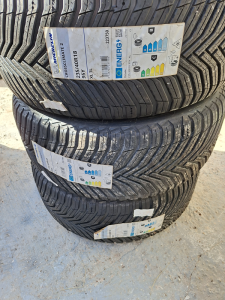 235/40/18 MICHELIN 95Y