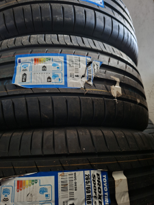 265/60/18 TOYO 110V