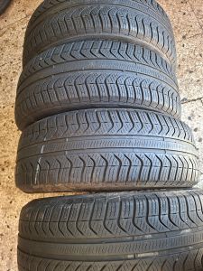 215/55/18 PIRELLI 99V