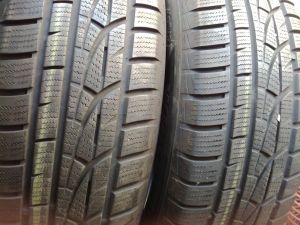 225/60R18  HANKOOK 104V