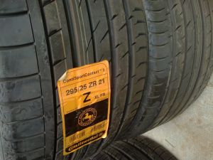 295/25R21  CONTINENTAL 