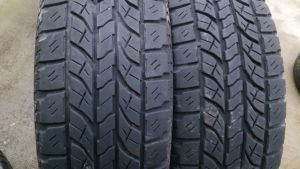 245/65R17 YOKOHAMA  107H