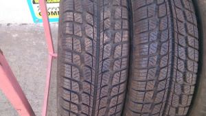 215/80/15  MICHELIN 102S