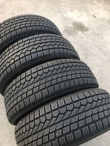 245/45/18 KUMHO 100V