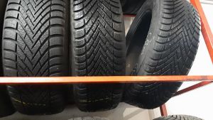 215/55/17 PIRELLI 98V