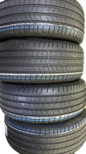 275/45/19 TOYO 108Y