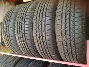 235/70R17 CONTINENTAL 111T