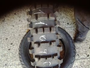 100/90R18 MICHELIN  57M